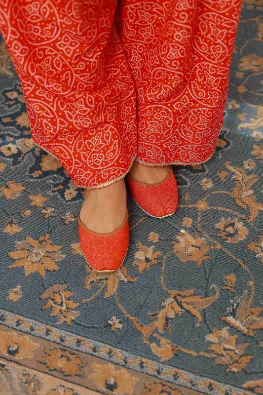 Ruby Radiance (Farshi Shalwar) Stitched X KHUSSA (COMBO SET)