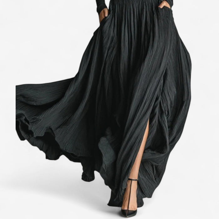 Alessia | High-waist maxi dress 🖤