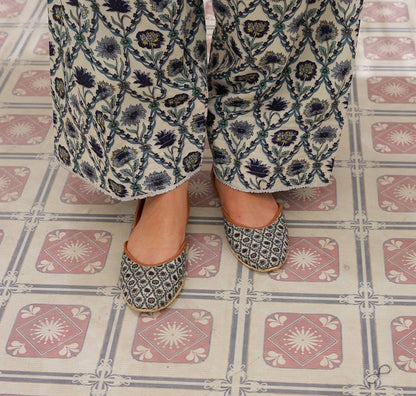 Frosted Florals (Farshi Shalwar) Stitched X KHUSSA (COMBO SET)