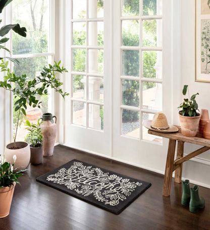 Minnie Welcome Wool-Hooked Rug - Black